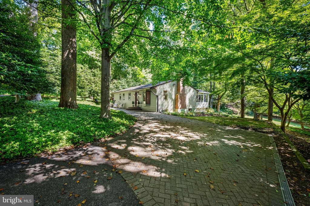 8531 HILL SPRING DR, Lutherville Timonium, MD 21093