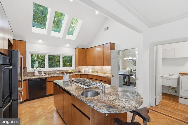 6505 RIVER RD, Bethesda, MD 20817