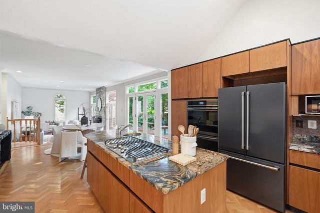 6505 RIVER RD, Bethesda, MD 20817