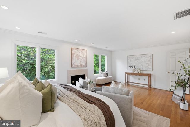 6505 RIVER RD, Bethesda, MD 20817