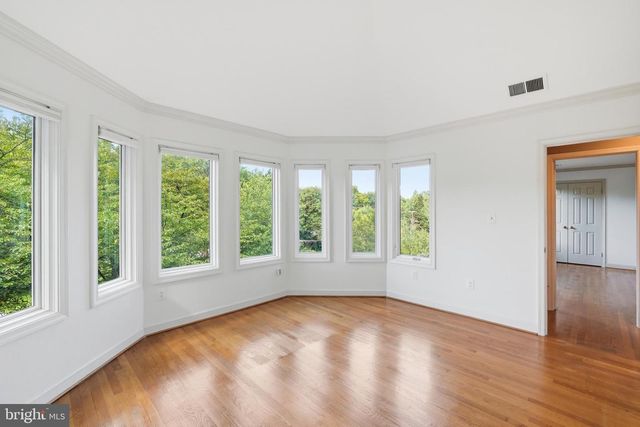 6505 RIVER RD, Bethesda, MD 20817