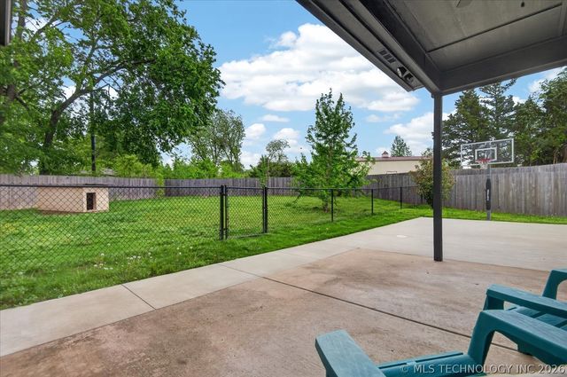 2316 Jefferson Road, Bartlesville, OK 74006