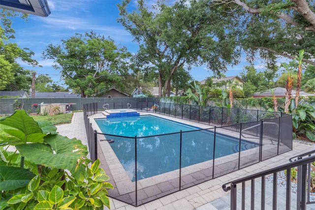 1217 E AMELIA STREET, Orlando, FL 32803