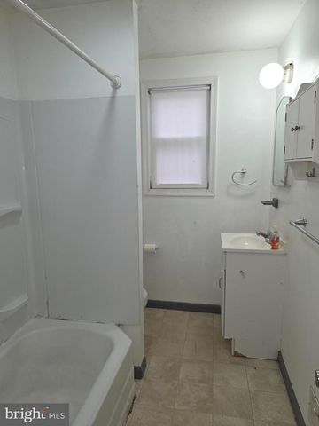 716 S COLLEGE AVE, Newark, DE 19713