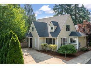 13332 Se HAROLD St 1, Portland, OR 97236