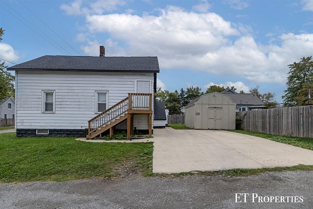 1465 Barclay Street, Muskegon, MI 49441