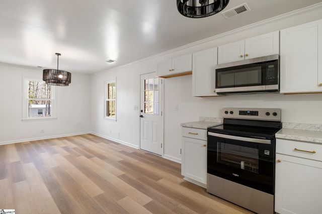 112 Camelot Drive, Belton, SC 29627