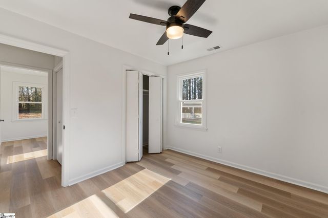 112 Camelot Drive, Belton, SC 29627