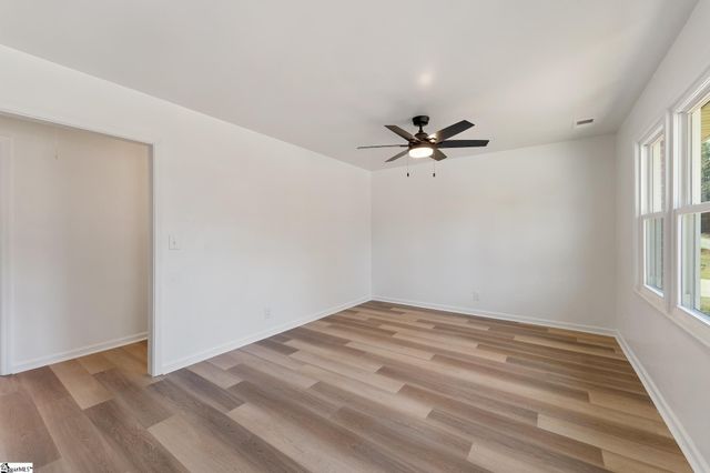 112 Camelot Drive, Belton, SC 29627