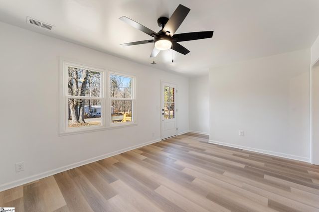 112 Camelot Drive, Belton, SC 29627