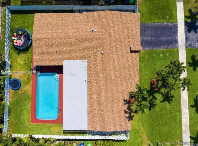 11421 NW 30th Pl, Sunrise, FL 33323