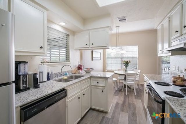 1005 N Lbj Drive B1, San Marcos, TX 78666