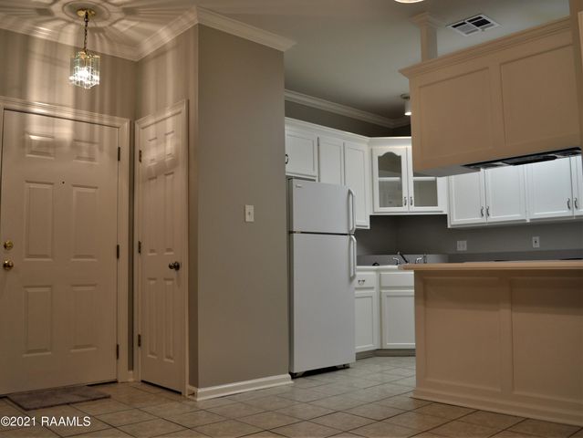 311 Artisan Road B, Lafayette, LA 70508