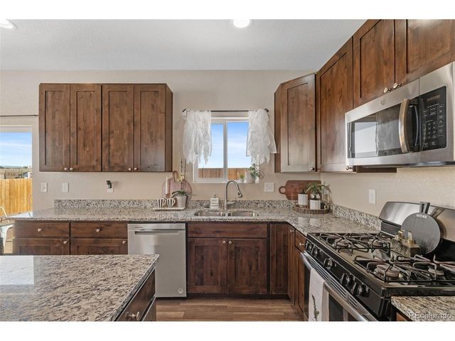 84 S 4th Ave, Deer Trail, CO 80105