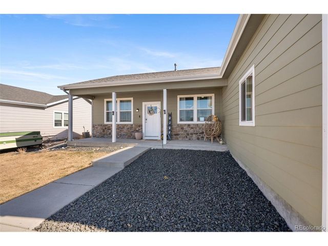 84 S 4th Ave, Deer Trail, CO 80105