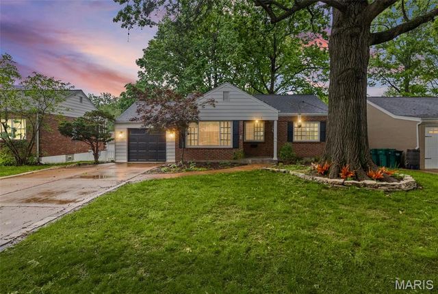 1310 Lanvale Drive, Webster Groves, MO 63119