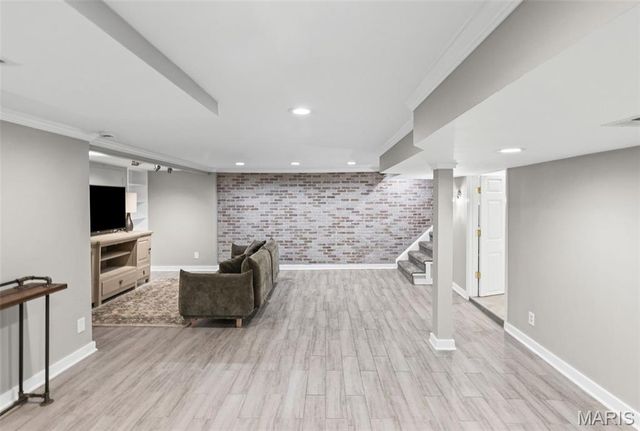 1310 Lanvale Drive, Webster Groves, MO 63119