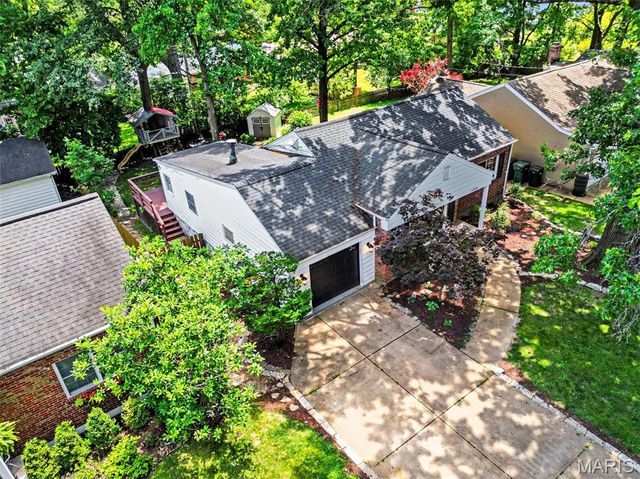 1310 Lanvale Drive, Webster Groves, MO 63119