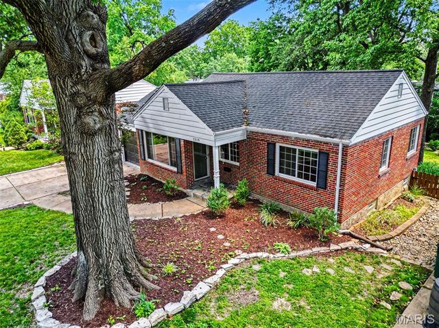 1310 Lanvale Drive, Webster Groves, MO 63119