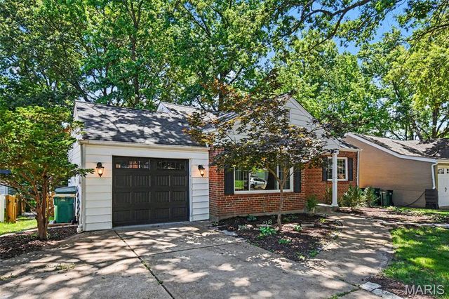1310 Lanvale Drive, Webster Groves, MO 63119