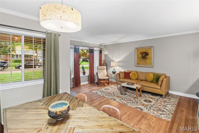 1310 Lanvale Drive, Webster Groves, MO 63119