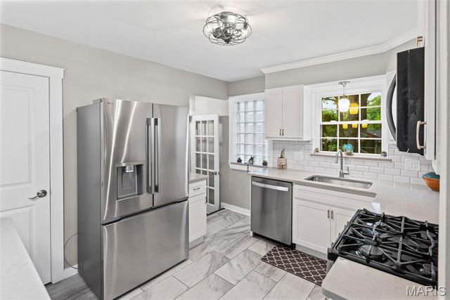 1310 Lanvale Drive, Webster Groves, MO 63119