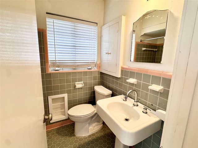 6126 Tremont Street, Dallas, TX 75214