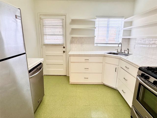 6126 Tremont Street, Dallas, TX 75214