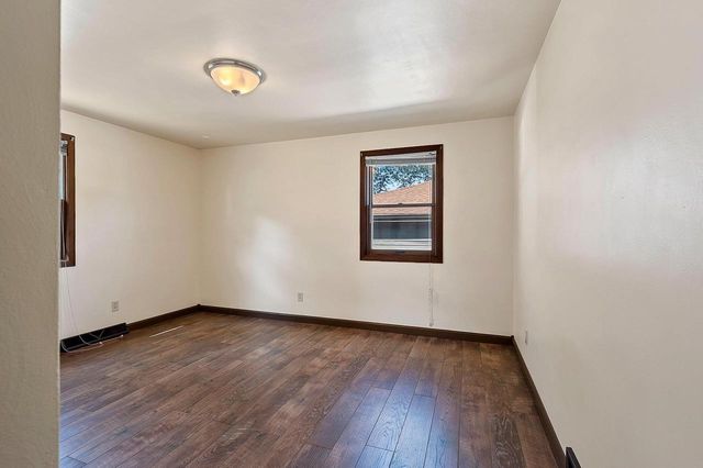 1934 DEBRA LANE, Green Bay, WI 54302