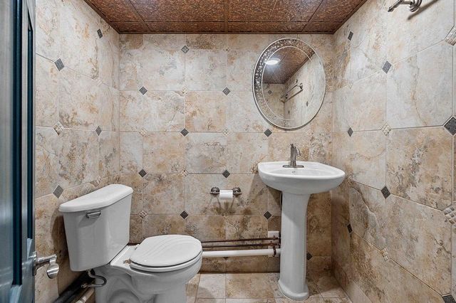 1934 DEBRA LANE, Green Bay, WI 54302