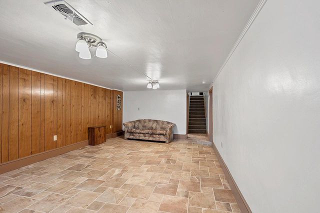 1934 DEBRA LANE, Green Bay, WI 54302