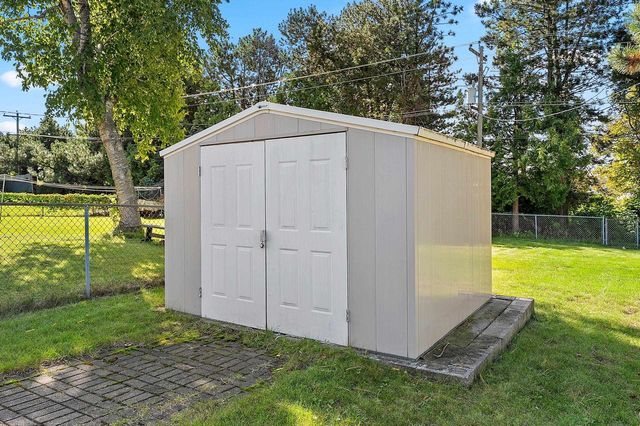 1934 DEBRA LANE, Green Bay, WI 54302