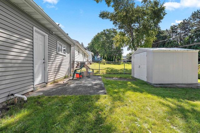 1934 DEBRA LANE, Green Bay, WI 54302