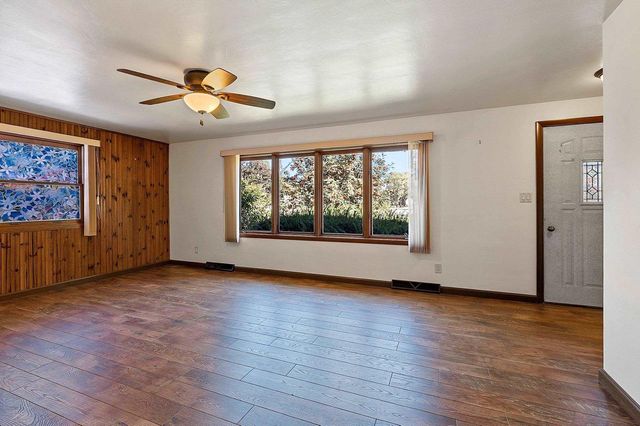 1934 DEBRA LANE, Green Bay, WI 54302