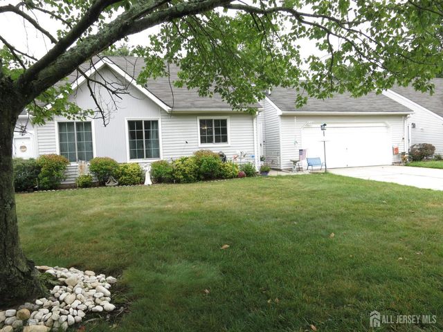 640 Madison Drive B, Monroe, NJ 08831