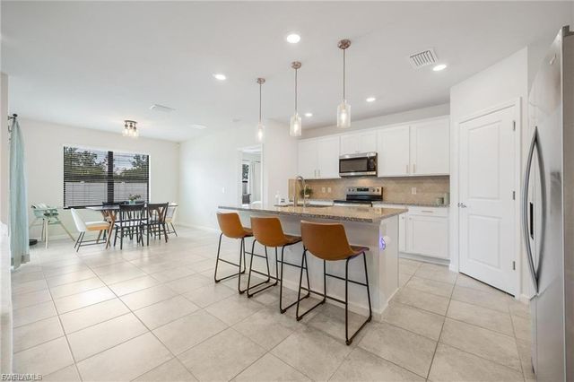 10882 Firebush CIR, North Fort Myers, FL 33917