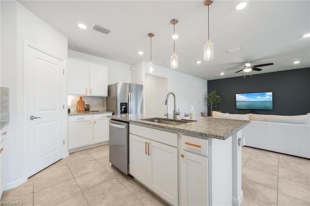 10882 Firebush CIR, North Fort Myers, FL 33917