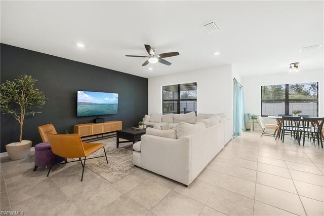 10882 Firebush CIR, North Fort Myers, FL 33917