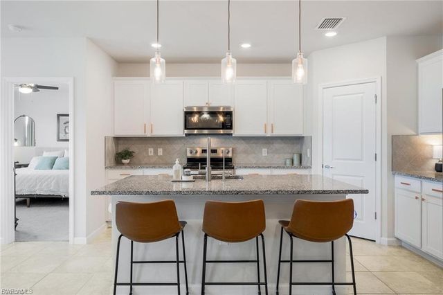 10882 Firebush CIR, North Fort Myers, FL 33917