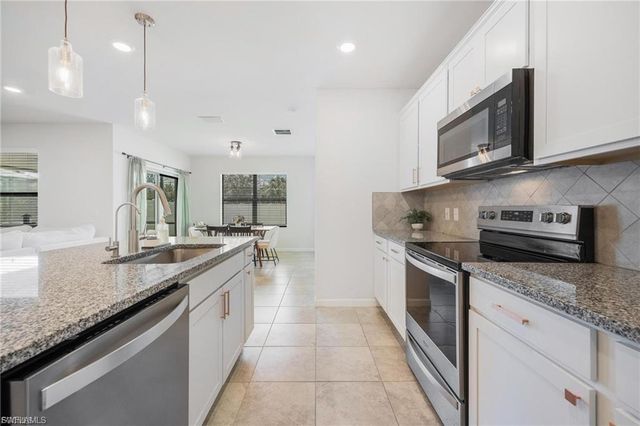 10882 Firebush CIR, North Fort Myers, FL 33917