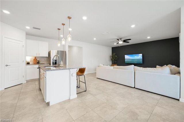 10882 Firebush CIR, North Fort Myers, FL 33917