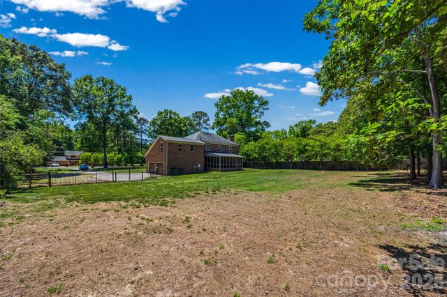 2115 E Providence Drive, Charlotte, NC 28270