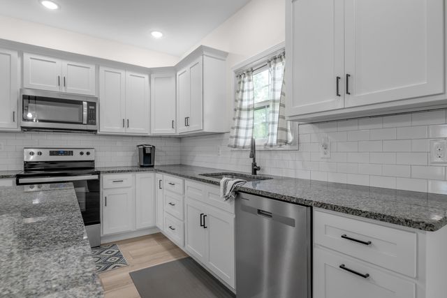1082 Johns Way, Lawrenceburg, KY 40342