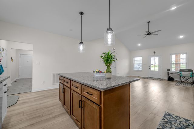 1082 Johns Way, Lawrenceburg, KY 40342