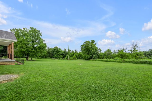 1082 Johns Way, Lawrenceburg, KY 40342