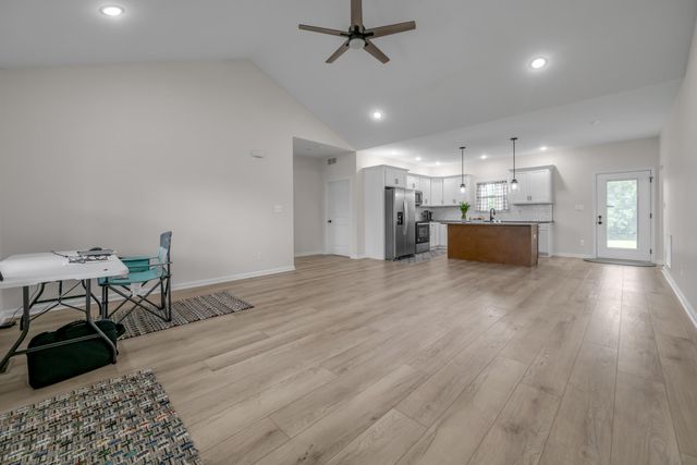 1082 Johns Way, Lawrenceburg, KY 40342
