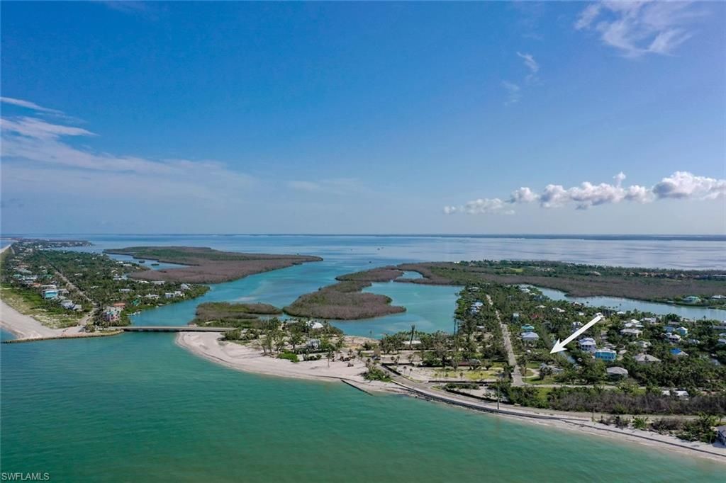 2490 Coconut DR, SANIBEL, FL 33957 — exterior
