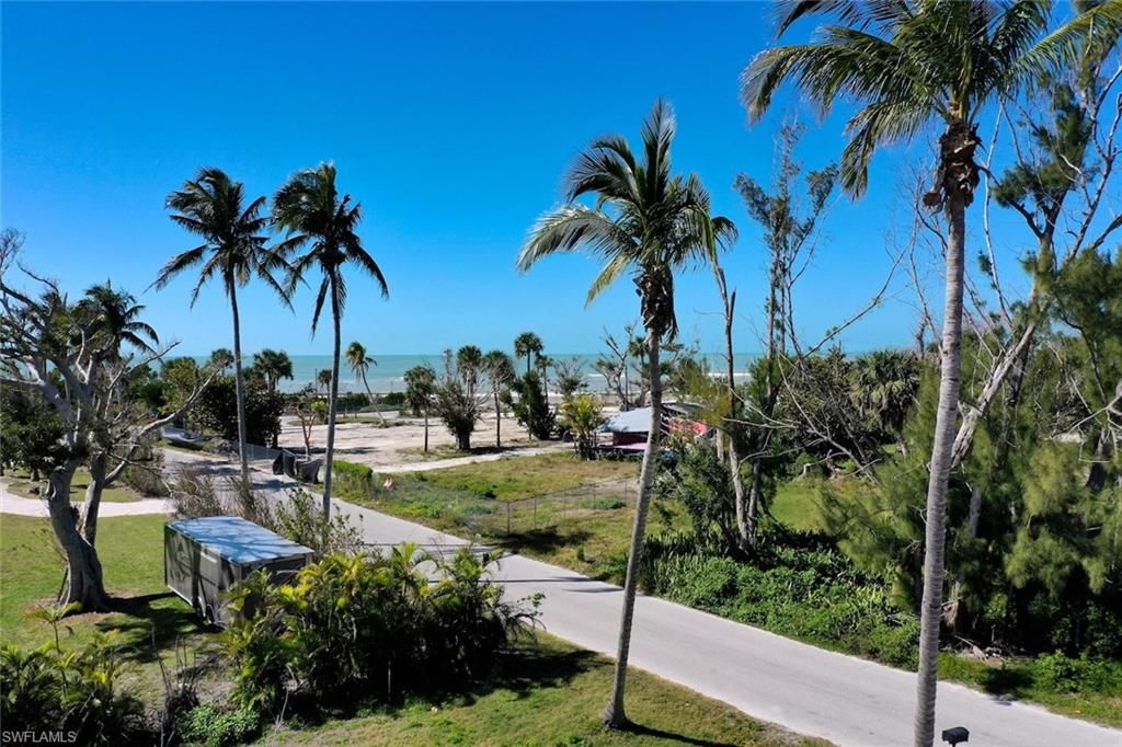 2490 Coconut DR, SANIBEL, FL 33957 — photo 2