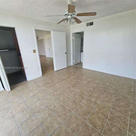 11790 SW 18th St 519-3, Miami, FL 33175