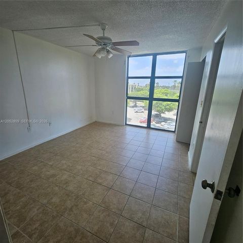 11790 SW 18th St 519-3, Miami, FL 33175